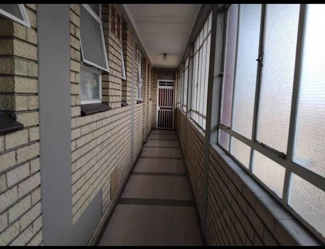 2 BEDROOM APARTMENT FOR SALE IN LORENTZVILLE